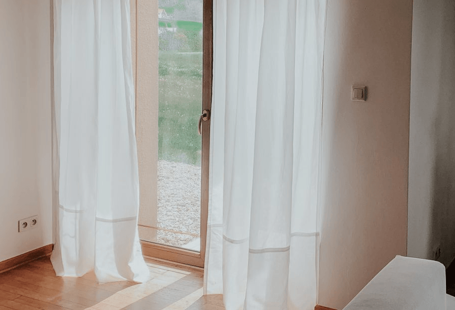 Как укоротить шторы без подшивания