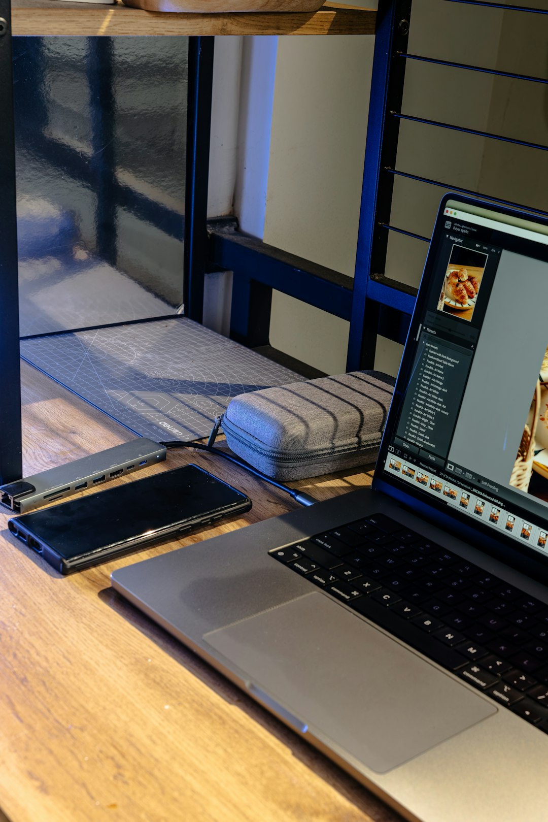The Art of Drawing Readers In: Your attractive post title goes here Modern tech lifestyle scene combining laptop, smartphone, and structured workspace elements. A strong visual for promoting digital transformation, entrepreneurship, and contemporary work habits
